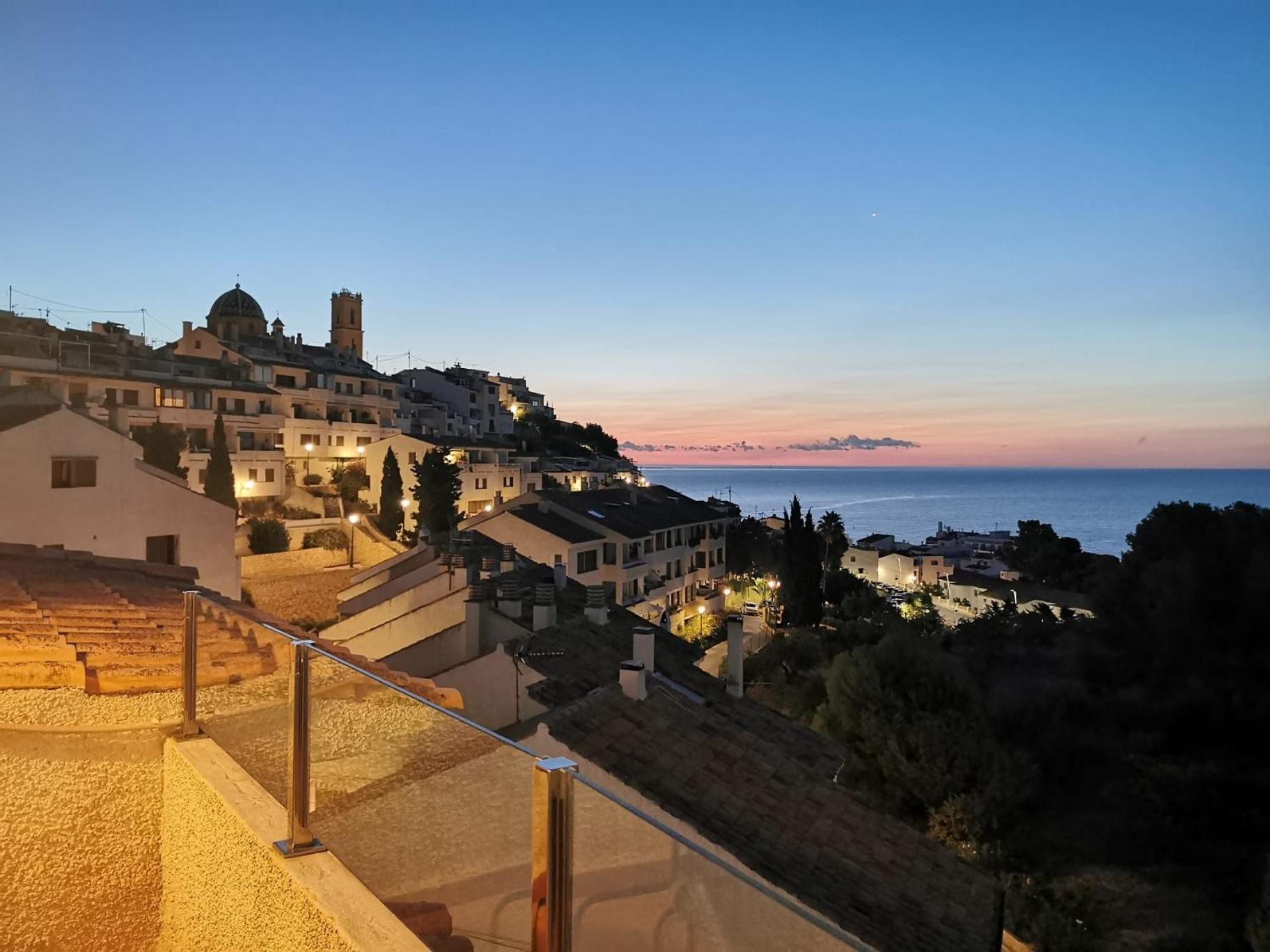 Atico-Duplex Con Vistas Al Mar Y Casco Antiguo En Altea Appartement Buitenkant foto